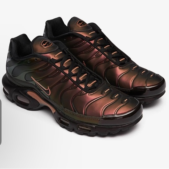 Nike Shoes - 🎇🍁🍂 Nike Coppery/Bronze (Perfect Color for Fall!) Multitone Sneakers